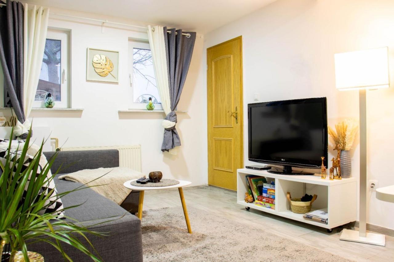 Kleine Gemuetliche Einliegerwohnung Mit Garten Und Pool Nordstemmen Exteriör bild